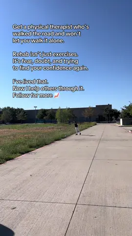 Get involved with your patients/clients. Do exercises with them, relate with them. This is why 1 on 1 care is important.  #baseball #sportsPT #sportsrehab #physicaltherapy #tommyjohn 