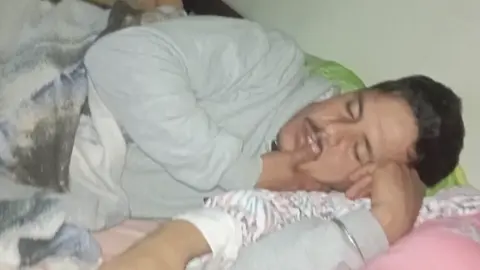 te dije que el que se duerme pierde 😁🤣🤣🤣🤣🤣