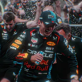 Simply. Lovely. 🇳🇱😮‍💨 #f1 #formula1 #f1tiktok #f1edit #maxverstappen #verstappen #redbullracing #simplylovely #tik_tok #edit #edits #aftereffectsedits #aftereffect #fyp #foruyou #foru #jackhrv30 #zyxbca 