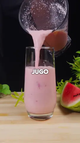 Si una persona tomará este jugo esto es lo que le pasará a su cuerpo 😱🥤#jugos #batidos #jugosverdes #jugossaludables #jugosnaturales #jugosdetox #sandia #persona #viral 