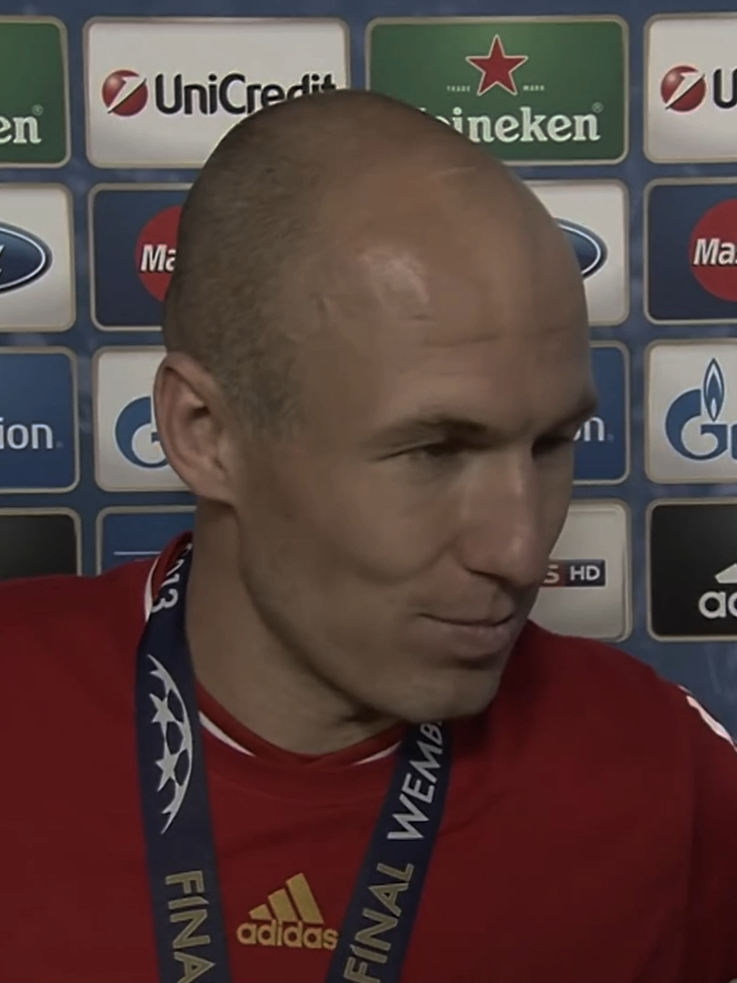 Something else... #edit #fcbayernmunich #winger #dribblingskills #viral #fyp #arjenrobben #robben #bayernccx #trends