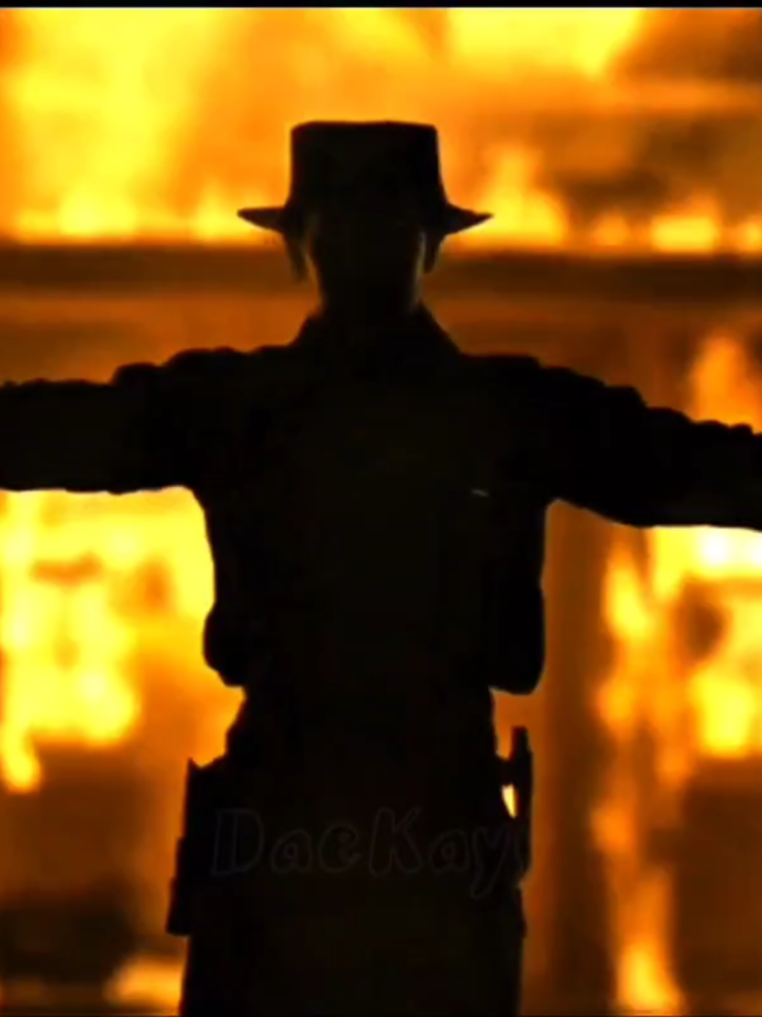 Tom Blyth speaking Spanish. 😩😍 #tomblyth #billythekid #tomblythedit #billythekidedit #capcut #fyp #tomblythsupremacy 