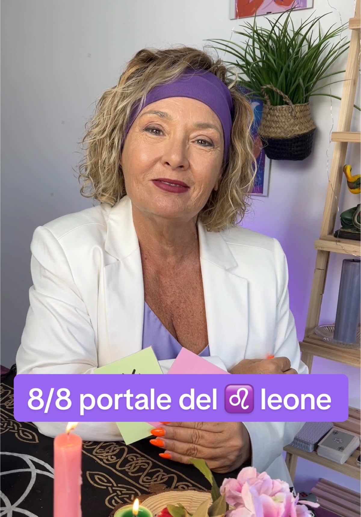 🌟 Due rune. Due messaggi. Una scelta soltanto: la tua. Oggi, nel giorno del Portale dell’8 agosto, ho canalizzato un messaggio per te. ✨ FEHU: abbondanza, nuove entrate, ricchezza che arriva. ✨ DAGAZ: trasformazione, risveglio, cambiamento profondo. Chiudi gli occhi. Respira. Poi scrivi nei commenti: 1 o 2 👉 Ti risponderò con il significato della tua runa e un messaggio per la tua anima 💌 📜 Prepara un foglietto. Disegna la runa che hai scelto. Mettila sotto una candela accesa per 8 minuti. E lascia che il portale faccia il suo lavoro… 💫 Non sei qui per caso. Sei pronta a ricevere. — #portaledelleone #8agosto #rune #ritomagico #babimoon #stregabuona #rito  