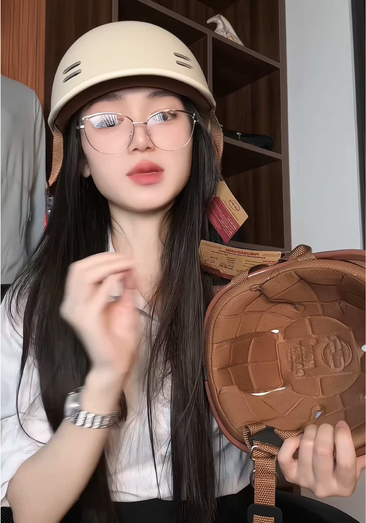 Muc bảo hiểm đạt chuẩn giá mềm ntn tội hì mua hằng rẻ nhỉ 