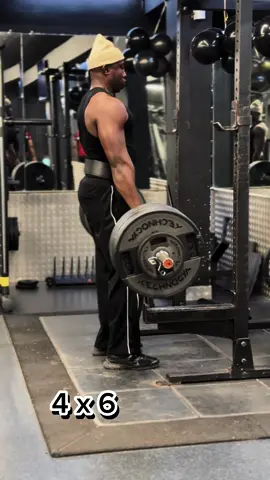 Un bon coach ne parle pas, il prouve. Si tu veux des résultats réels, une méthode testée, une énergie qui t’élève et un coach qui vit ce qu’il enseigne… 📩 Écris-moi. On commence quand tu veux. #coaching #motivation #personaltrainer #gym 