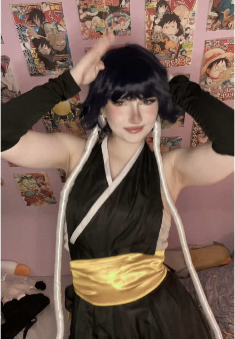 Pitbull or Terrier?? #cosplay #bleach #bleachanime #soifon #bleachcosplay #cosplaytransition #cosplaytransition #cosplaytiktok 