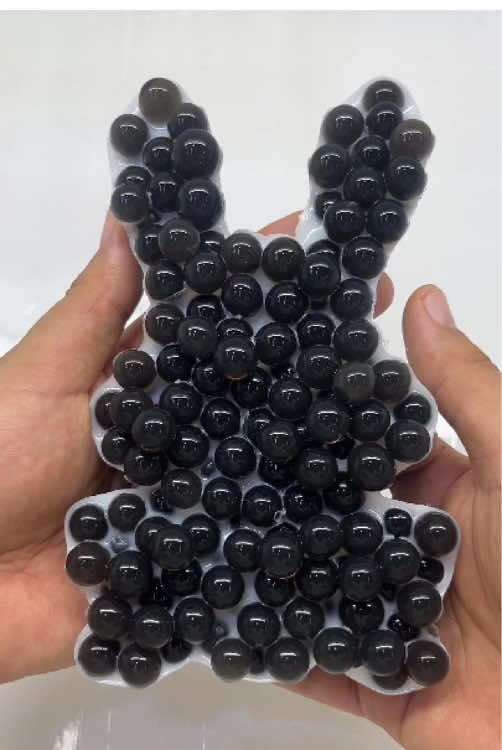 Squeeze a rabbit 🖤🤍🖤🤍#fyp #foryoupage #immersive #asmr #pimple #acne #asmrvideo #satisfying 