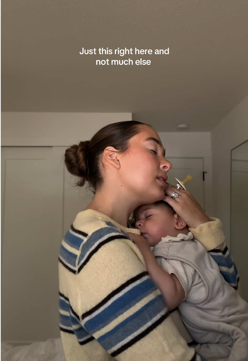 I have never felt closer to Heaven than when I hold my babies in my arms like this. Just pausing and taking it in every single day. ❤️ How do you explain this feeling?! 😭 #motherhoodjourney #babynumber2 #postpartumjourney #newbornbubble #relatablemotherhood #motherhood 