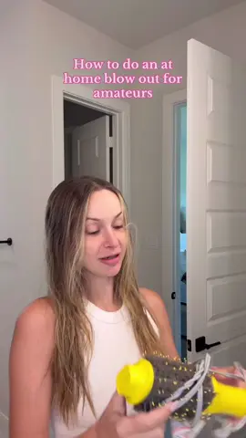 I’m the amateur & so are you— that’s why you’re here 🤪🫶🏼💛 Products I used @LolaVie glossing detangler @Dyson USA prestyle cream @Divi Scalp & Hair Health 3-in-1 leave in conditioner  @The Drybar double shot blow dry brush #blowdryer #blowdrybrush #catherineebs #blowoututorial 