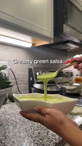 This salsa goes good on everything 😭😍  • • • INGREDIENTS:  3 jalapeños  2 Serrano peppers  Half an onion  10.5 oz cream of chicken can 1/4 cup of cream cheese 1/4 cup sour cream Cilantro  1/4 cup water  1 tbsp salt 1 tbsp garlic powder  ENJOY 😍👩‍🍳 #foryou#Recipe#salsa#cook#greensalsa#salsaverde#food  