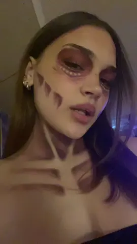 female titan 🙂‍↕️ #aot #peak #foryou #makeup #anime 
