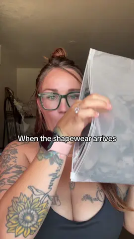 As a mom, I am obsessed with shapewear especially freshly postpartum ! We want to look cute yet tucked in featuring items from @Shapellxofficial 🤌🏼😌 #shapewear #shapeweargirl #shapeweartiktok #shapewearbodysuits #tiktokshopfinds 
