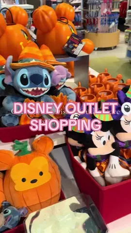 The @Disney outlet store is my favorite! So many good finds from the parks! ✨ @Disney Parks #vegas #lasvegas #shopping #haul #disney #disneyoutlet #disneyhalloween #disneyparks #halloween #disneyhalloween 