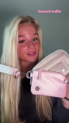 A GAMECHANGER 🩷🤍 #lanyard #wallet #lanyardwallet #forthegirls #musthave #musthaves 