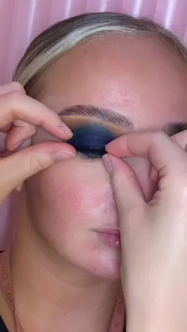 Education era #plouise #plouise_makeup_academy #plouisemakeup 