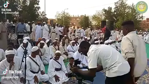 #اللهم_صلي_وسلم_وبارك_علي_سيدنا_محمد_وعلى_اله_وصحبة_وسلم . #البحب_سيدنا_النبي_يصلي_عليه . #صلو_عليه . #المنشد_المبدع_الشيخ_عبدالمحمود_الشيخ_البكري. #التصوف_معراج_السالكين_إلى_الله .