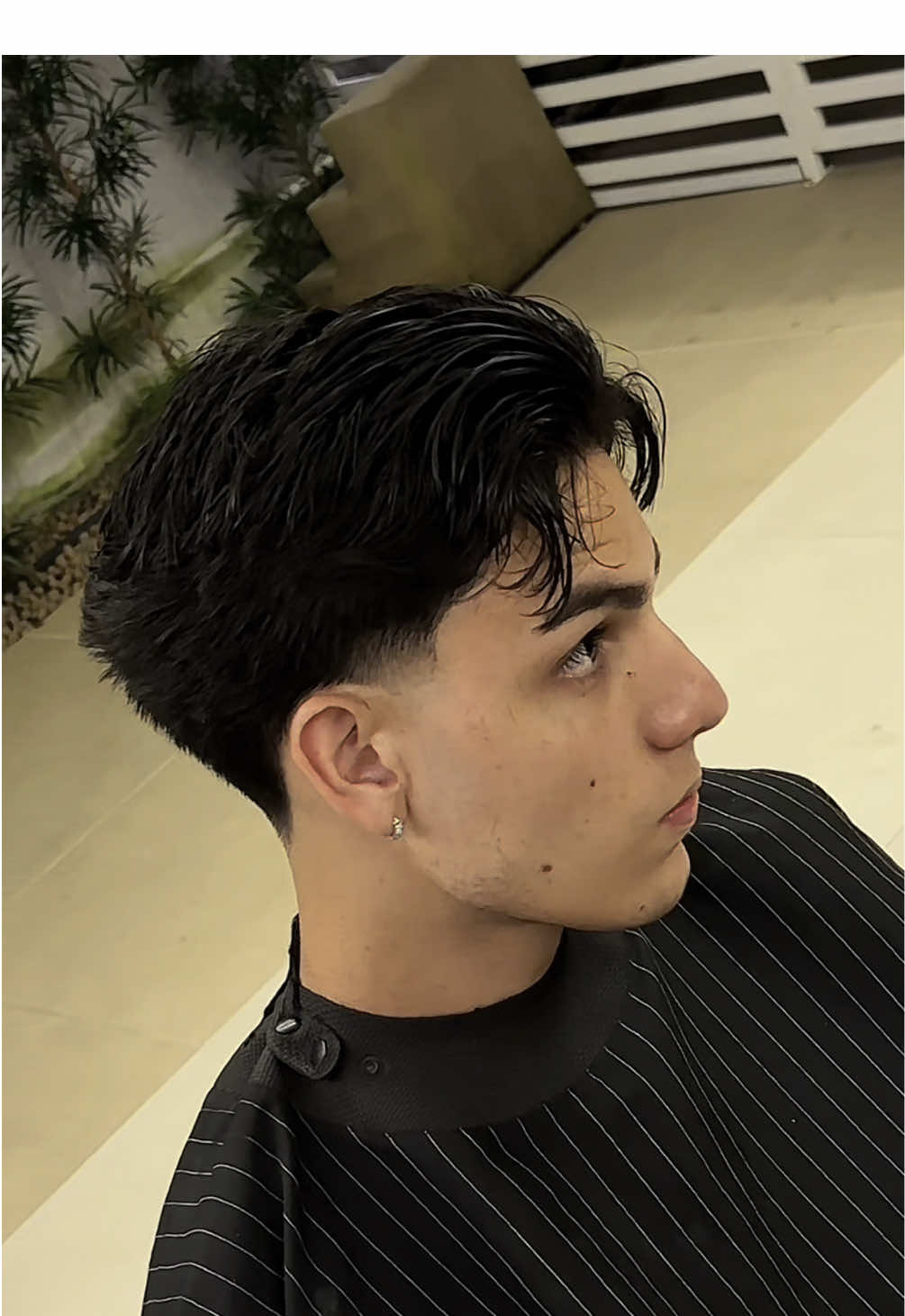 Corte de cabelo e resenha com sobre futebol 🔥#corteluvadepredeiro #luvadepedreiro #fy #foryou #taperfade #haircut #jitfade #lowtaper #menshair 