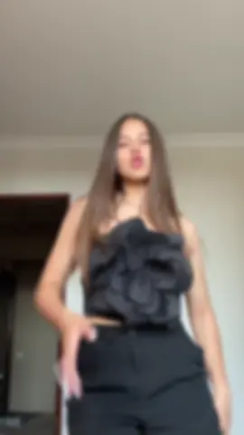 #cristinadurnea592 #viral #fyp #❤️ #videoviral #chisinau #muzicăbună #tiktokmoldova #energiepură #ViralSongDance #foryoupage #for #travelwithyou