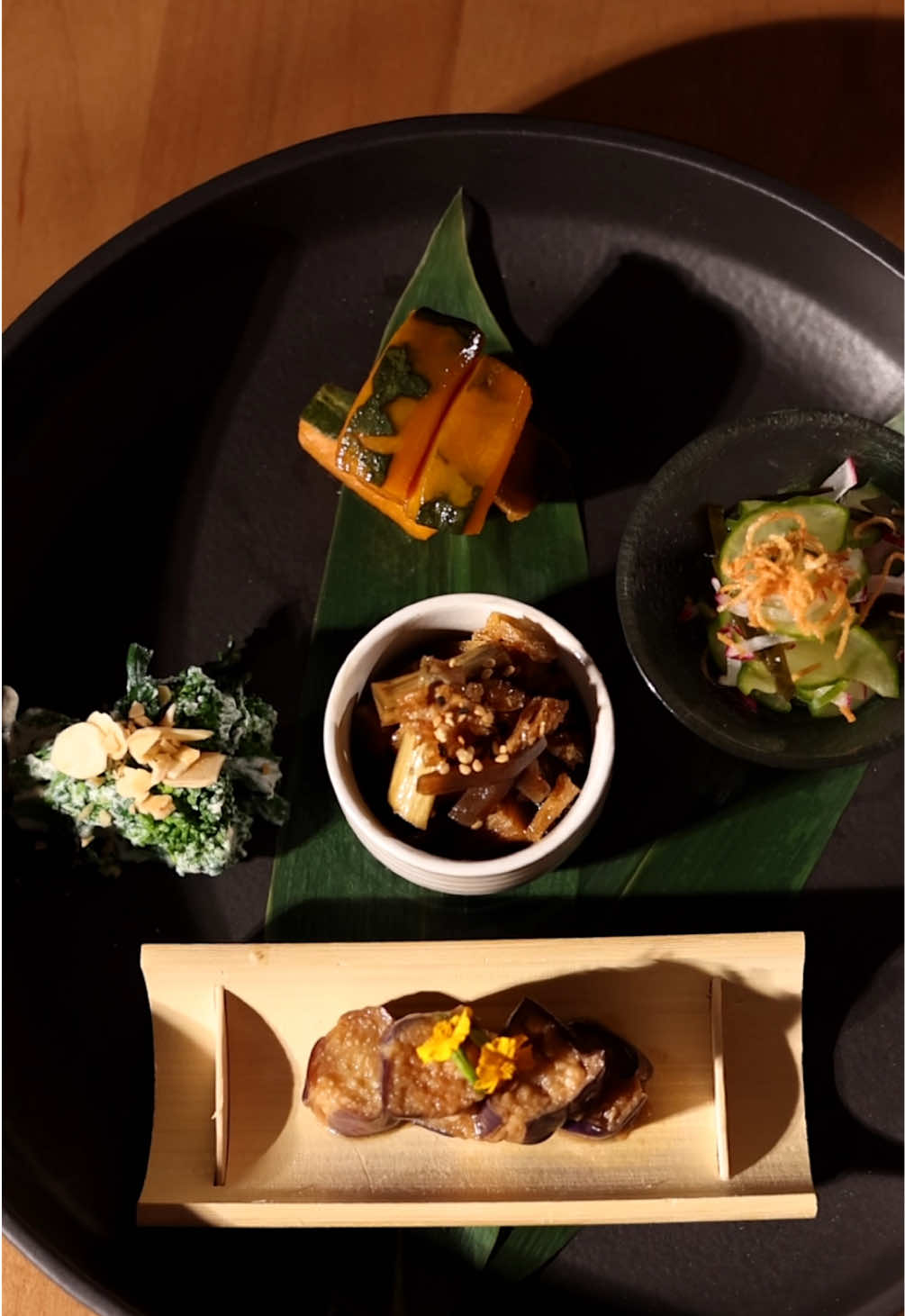 Fresh. Elegant. Unforgettable. 🍣✨ We captured the essence of Kasumi — Boca Raton’s newest sushi gem — through moody lighting and cinematic shadows. Every roll, every detail, pure art. 🎥🔥 #KasumiBocaRaton #CinematicFood #SushiLovers #MoodyAesthetic #BocaEats #FoodieFinds #JapaneseCuisine #SushiArt #RestaurantVibes #FoodCinematography