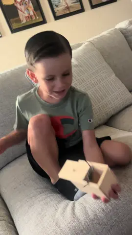 Prank fun! #spiderprank #spiderboxprank #prank #family #fyp 