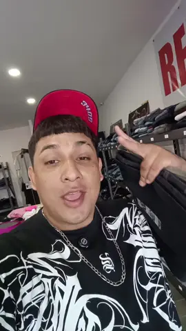 vístete con Alexis @Los Compadritos Outlet Apodaca 