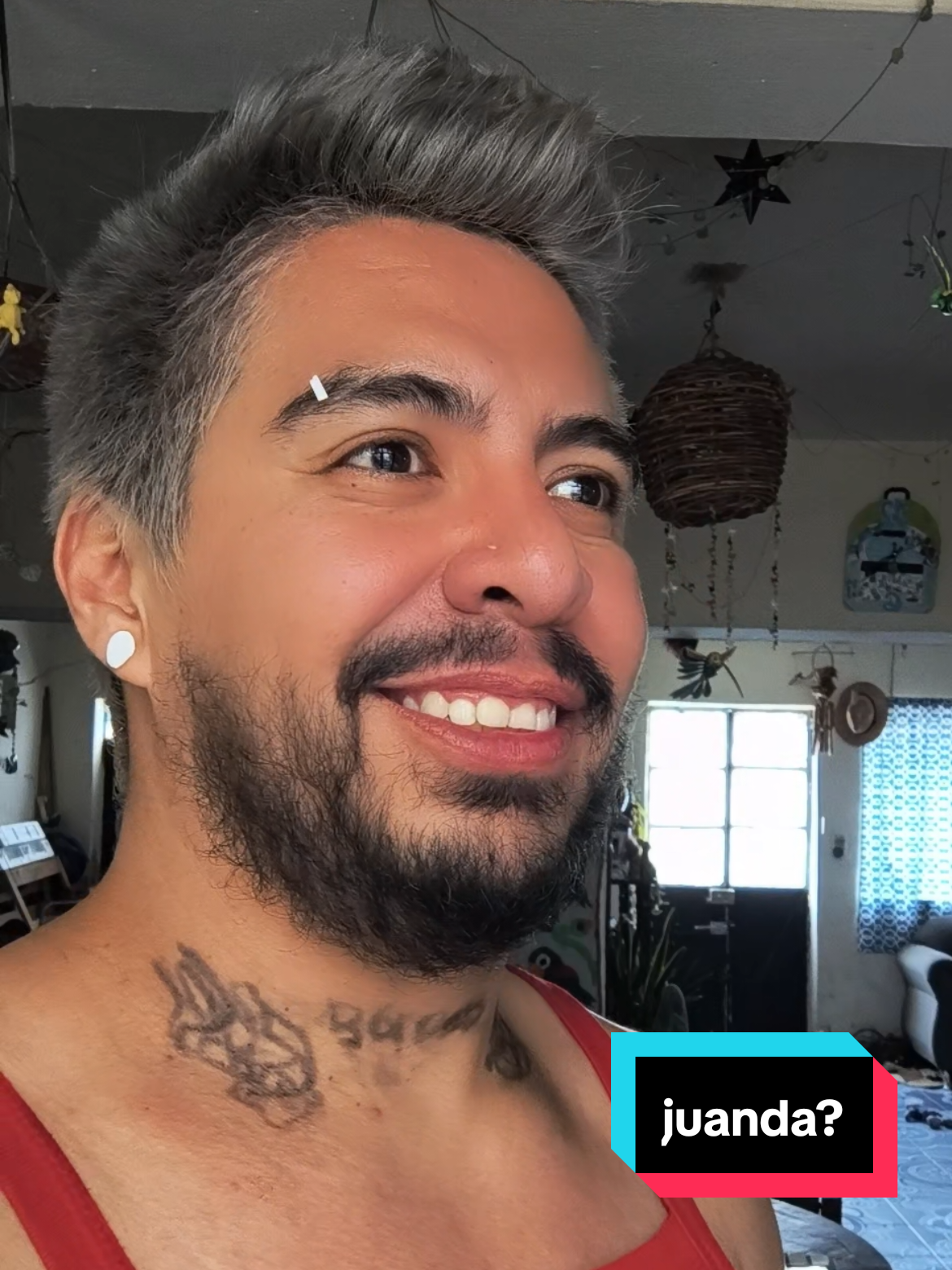 @JuanDa. por qué nos miran tanto? #juegodegemelas #juandamexicano 