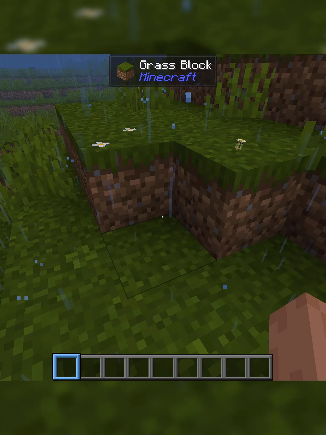 just a baby,, what will he do #Minecraft #moddedminecraft #bonsaistudios #minecraftmods #minecraftmemes  The mod is: Ribbits