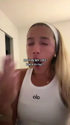 Can you guys even understand me I feel like my voice is so gone #nyc #nycvlog #dayinmylife #dayinthelife #dayinmylifen yc