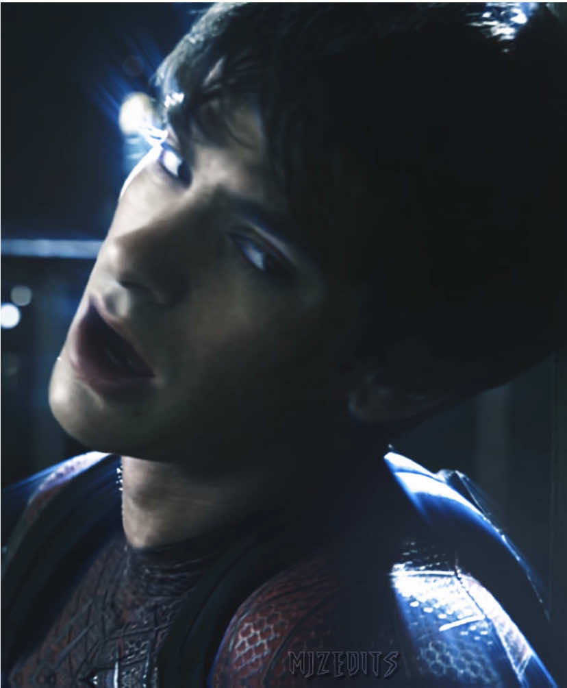 ignore the glitches😞                                                                                                                    •                                                                                                                         ac: @sevahni  #peterparker #peterparkeredit #andrewgarfield #theamazingspiderman #tasm #fyp #mjzedits 