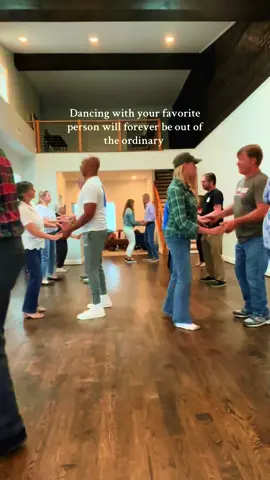 Come dance with DanceKing at 📍11B South King St.#fyp #dance#alexwarren#couples 