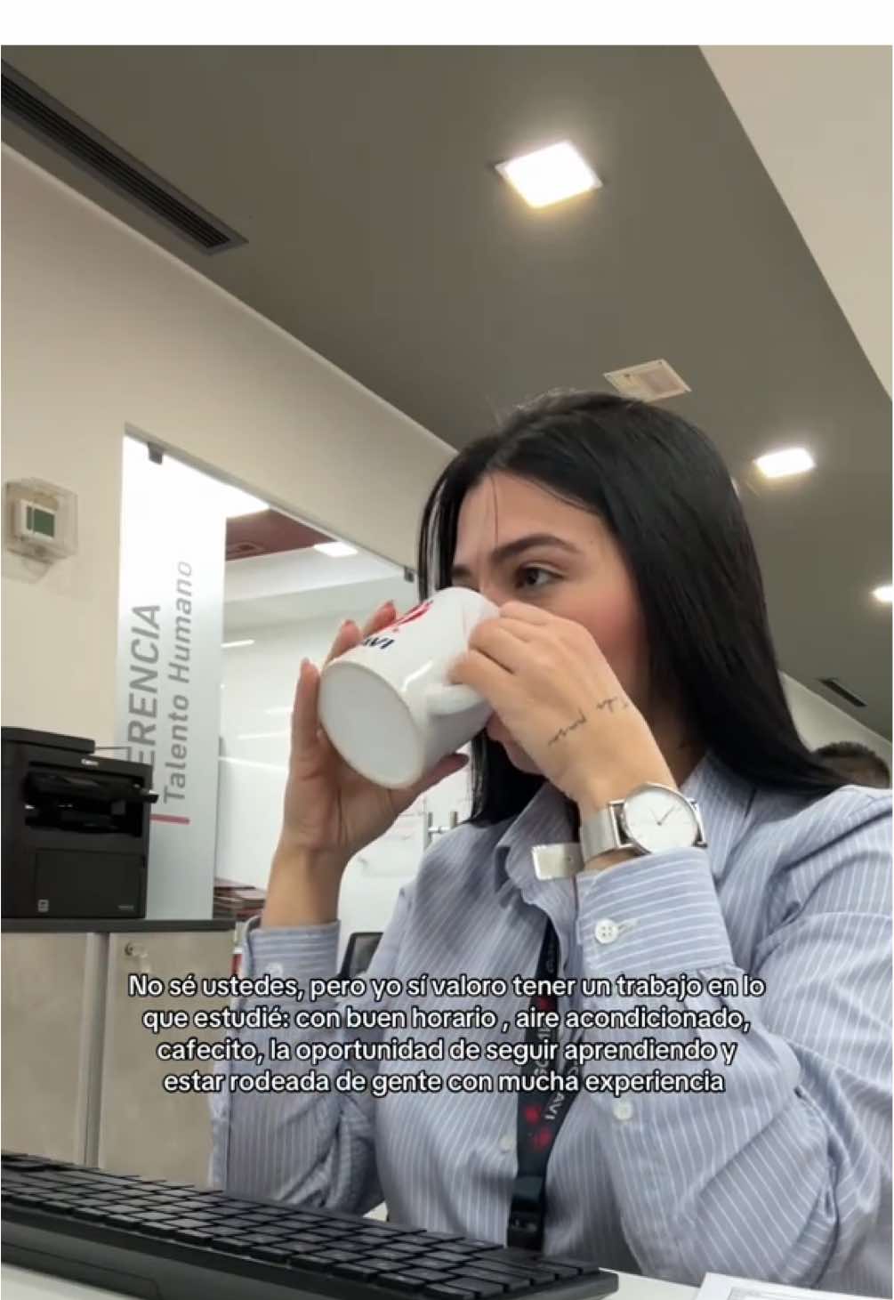 corporate girl✨🌷 #oficina #work #girlssupportgirls #corporatelife #reflexion #motivacion #frase #agradecida #parati #Viral #officelife #fyppp 