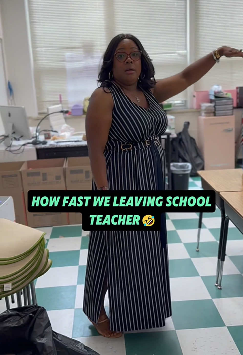 How fast you leaving from school teachers🤣🥰🤪😜#teacher #teachersoftiktok #prank #funny #funnyvideos #funnymoments #fyp #foryoupage #usa 