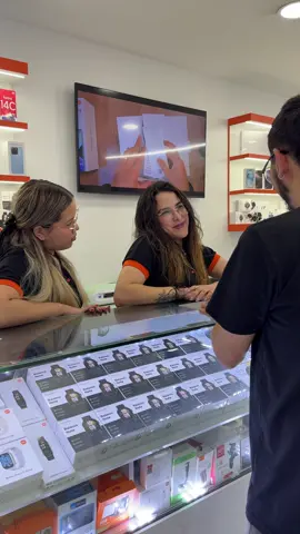 Estamos para servirles! 😗 #humor #clientes #trabajo #oficina 