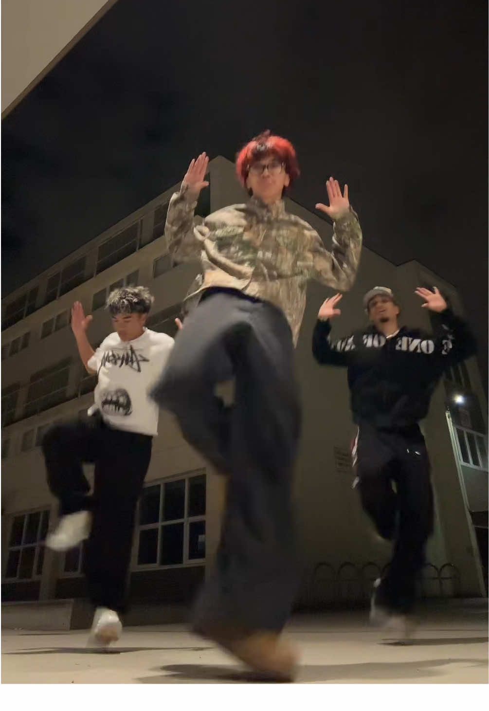 This dance thoooo 😮‍💨 DC: @mjp #trio #dance #vancouver @OL @James 