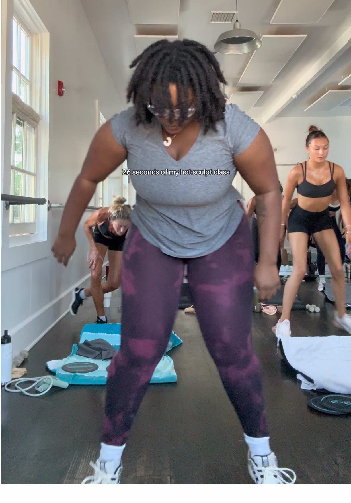 26 seconds of my hot sculpt class location: @Poe Fair Haven  instructor: Siobhan Gallagher  #hothiit #hotmat #hotpilates #Fitness #heatedworkoutclass #sculpt #fyp #newjersey #poefairhaven #GymTok 