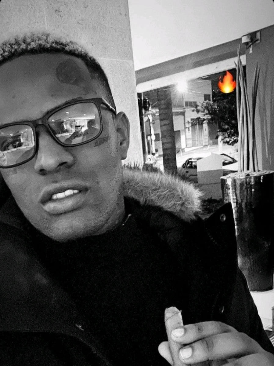 mó nostalgia.. #mcig #foryoupage #lyricsedit #lyrics_songs #tipografia 