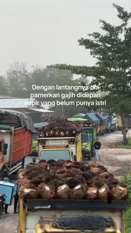 Bangun tidur di suguhkan antrian🗿@🇮🇩 BARET_AD#0001 Sampit🇮🇩 @Andi S @Abah ammar ✅ @Salman Spt @BABY_PANDA20🐼 @hagnasahong⁹⁹ #fyp #drivermuda #storytime #viral #trukkalimantan #boyqueen👑 