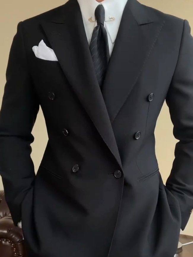 🔥Level up your style game with this sleek double - breasted suit! Sharp lines, classic black, and those little details (hello, tie bar and pocket square!) that scream sophistication. Whether it's for a big meeting or a fancy event, you'll own the room.   #SuitUp #MenStyle #FashionInspo #ClassyLook #OOTD #TikTokFashion #DapperGentleman #StyleGoals@tiktok creators 
