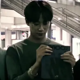 like seeing an ex at the airport #leejunyoung #leejunyoungedit #이준영 #foryou #kactor 