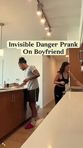 Lnvisible danger prank on boyfriend😂🤣#tiktok#funny#foryou#usa🇺🇸 #fyp#prank#funnyprank