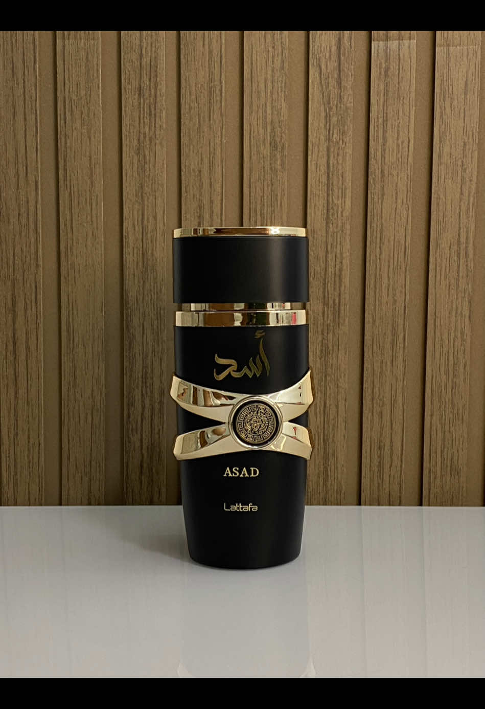 Asad - 100ml ✨ Poder, intensidade e elegância em um só frasco ✨ O Asad Preto é a fragrância perfeita para quem quer marcar presença por onde passa. Potente, envolvente e irresistível, ele é a escolha certa para noites inesquecíveis. 🔥 Fixação e projeção absurdas — do jeito que você gosta! 📲 Garanta o seu agora e surpreenda-se. #AsadPreto #Lattafa #PerfumeMasculino #PerfumePotente #PerfumeImportado #FragrânciaMarcante #PerfumeÁrabe #PerfumeDeLuxo #EssencePureParfum
