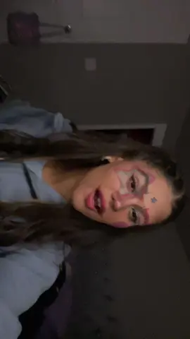 Party makeup 🩷💙#tvgirlmakeuptrend #birdayparty #fypシ 