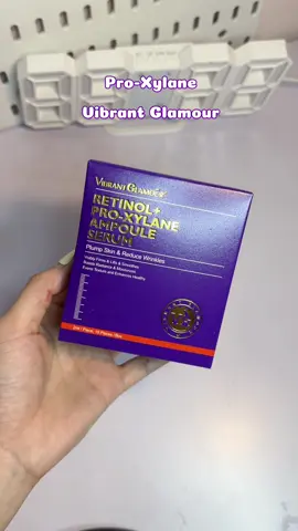 Đang có ưu đãi mua 1 tặng 1 mấy bà tranh thủ rinh ngày e serum Pro-Xylane Vibrant Glamour ngay nha @vibrantglamour.vn #review #nhungreview #viral #chamsocdamat #goclamdep❤️ #skincare #vibrantglamour #vibrantglamourvn #retinol #retinolskincare #chonglaohoa 