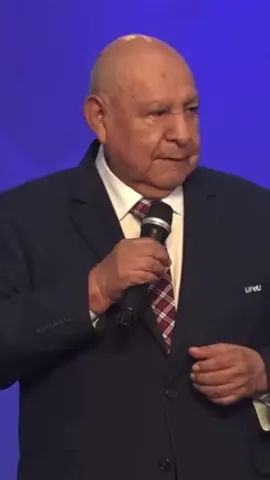 Isaías 1:18 Reina-Valera 1960 18 Venid luego, dice Jehová, y estemos a cuenta: si vuestros pecados fueren como la grana, como la nieve serán emblanquecidos; si fueren rojos como el carmesí, vendrán a ser como blanca lana. #Dios #jesus #espiritusanto #predicadorbullon #melgarjoel #inshot #tiktok 