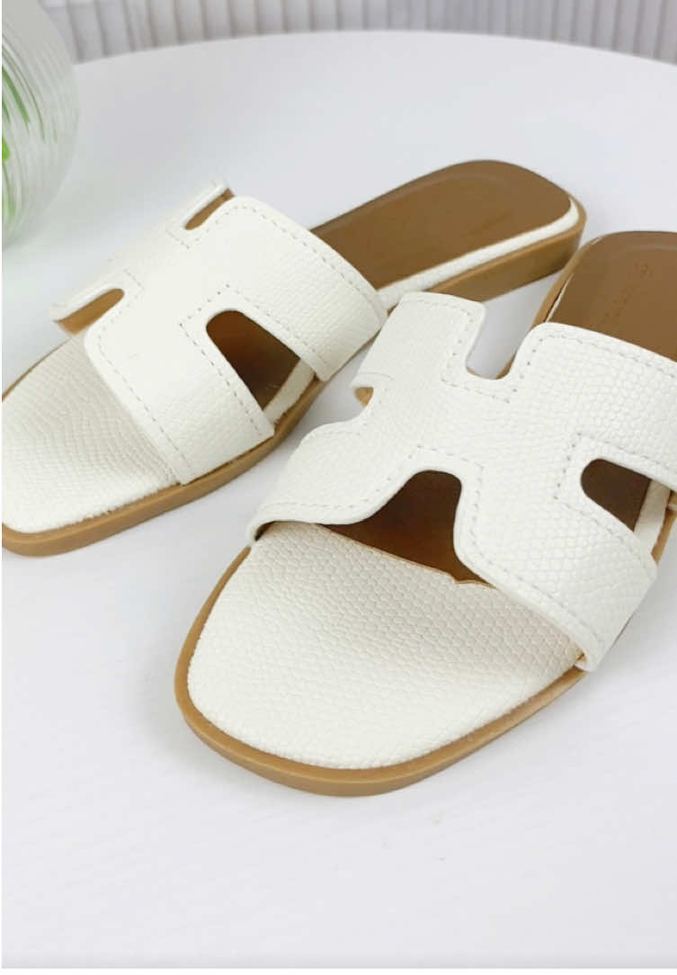 Step into yours #foryourbabies #foryourkids #comfybaby #shoesforkids #sneakersforbaby #babyboots #babyfootwear #kidsshoes #babygirlshoes #tiktokshopbudol #tiktokshoppingpaydaysale #tiktokshopsale #TiktokMadeMeBuyit #Mynewyearbudol #babyslippers #babyboyshoes #loafers #kidsloafer #slippers #kidslippers #kidsandals #sandals #summervibes #summeroutfit 