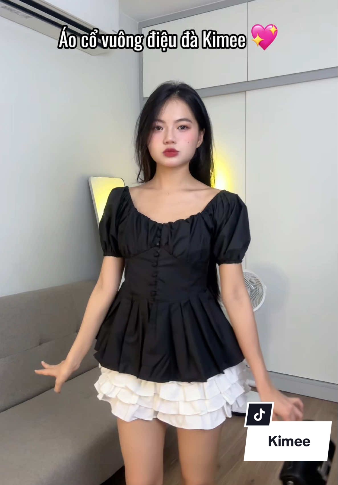 Áo cổ vuông điệu đà mẫu mới nhà Kimee nha #linhlipreview #kimee #kimeehouse 