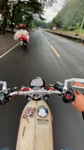 Setia? Panganan opo iku🤮 #fyp  #cb  #icikiwir  #herex  #storywa  #malang  #touring 