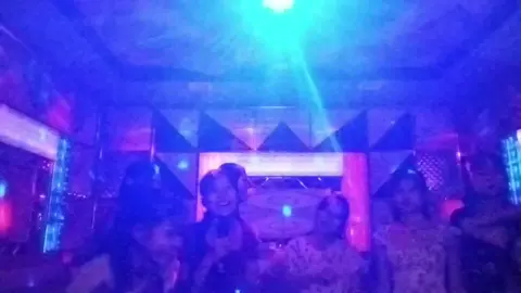 #ခင်ဗျားတို့အားလုံးပျော်တယ်ဆိုလက်တွေ#မလှမပလေးမို့သီးခံကြည့်ပေး😁😁 #ချစ်စရာကောင်းတာတစ်ခုပြမယ်🥺🎀 #မြင်ပါများပီးချစ်ကျွမ်းဝင်အောင်လို့🤒🖤 @thin Myat.phyo @💙เพลงหวานๆ🍓 @😉Y.M.N😚 @🩵เพลงหวานๆ💙 @Moe Sandar @Moe Sandar @🍁🍁スエーゼインテツ🌸🌸 @♡Y♡ 