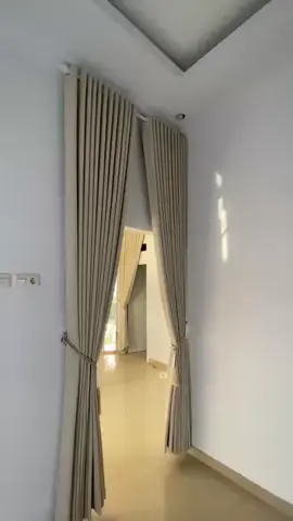 Alhamdulilah Selesai Pemasangan Gorden Model Minimalis Dan Gelombang 😍 😍  • Sedang cari Gorden Minimalis Gorden cantik untuk memperindah rumahmu atau tempat usahamu supaya terlihat menawan dan menjadi elegan? Bisa banget di @rifal_gorden05 😍🥰 • Pelayanan dari kami tentunya cepat, dan tentunya termurah, Kami akan langsung datang ketempat Anda *FREE BIAYA SURVEY.🚙🛵 • Di Rifal Gorden  Keunggulan kami : ✅Gratis Survey & Pengukuran ke Lokasi  ✅Gratis konsultasi ✅Gratis Pemasangan  ✅Jahitan rapi, finishing steam uap  ✅Proses pengerjaan cepat  ✅Kami bawakan katalog jenis bahan kain ✅Menerima permak & loundry Gorden • ➡️Kami bisa melayani dimanapun anda berada tanpa harus keluar rumah. Memperindah Rumah, Masjid, Mushola, Hotel, Kantor insya Allah kami siap. • ➡️Konsultasi dan pemesanan bisa hubungi no WA : ☎️085701424102 #wonosobo #banjarnegara #gordenwonosobo #gordenbanjarnegara #gorden #gordenmurah #gordenminimalis #gordencantik #diengwonosobo #tkwwonosobo #tkwtaiwan #tkwhongkong #villadieng #interiordieng #interiorbanjarnegara #interiorwonosobo #interiordesign #interiorrumah #gordenjawatengah #tkw #tkwtaiwan_indonesia🇮🇩🇹🇼 #tkwsingapura🇮🇩🇸🇬 #JawaTengah #tkwcilacap #cilacap #interior #yogyakarta #perumahanwonosobo 