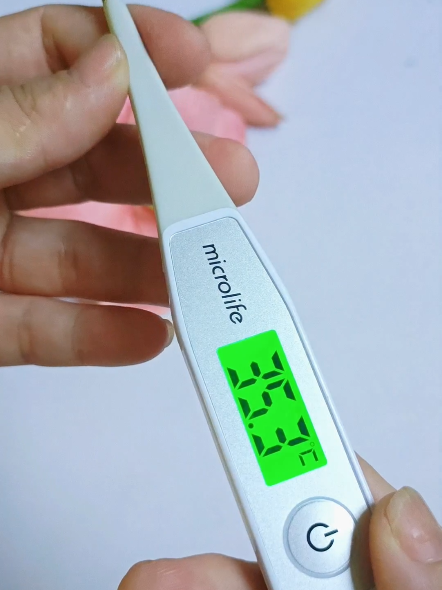 Nhiệt kế điện tử microlife đo nhanh và chính xác các mom đã sắm được chưa? #mevabe #thaoreview25 #nhietkedientu #microlife @Thaoreview25 #xuhuong #foryou 